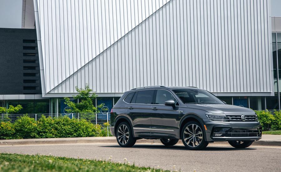  Volkswagen Tiguan R-Line 2017 года  (NA) (фото 21 из 43)